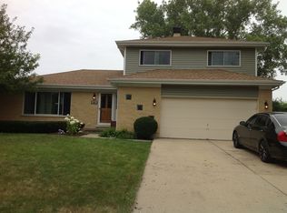 231 Gingerbrook Ln, Bartlett, IL