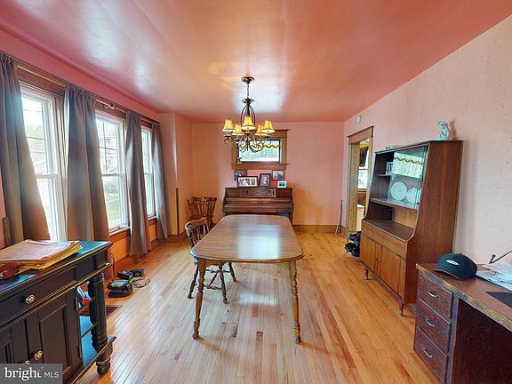 4th image of 461 Park Ave