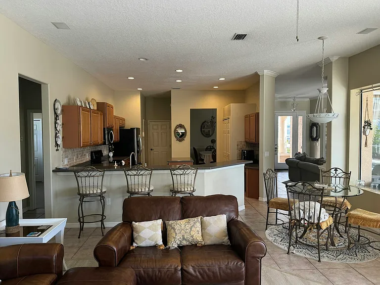 Family Room/Dinette