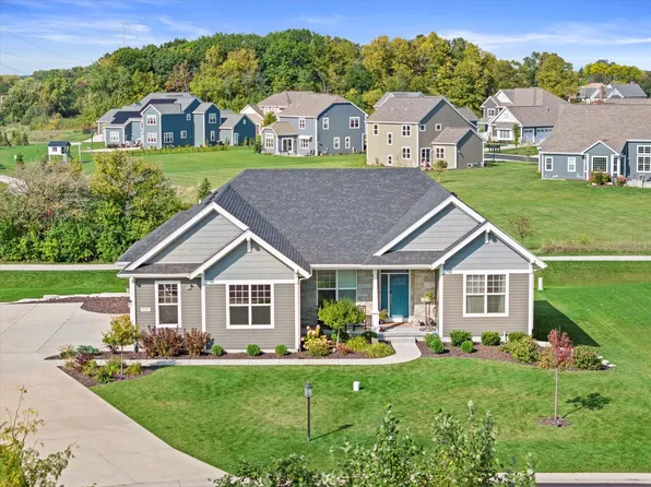 8280 West Mourning Dove COURT, Mequon, WI 53097