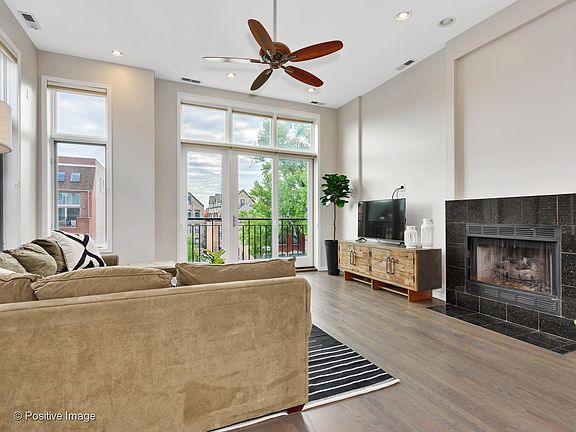 5th image of 1309 N Greenview Ave #3