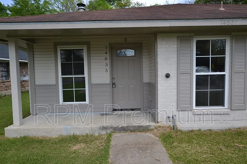14835 Central Woods Ave