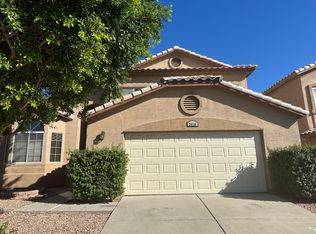 2416 E Taro Ln, Phoenix, AZ 85050