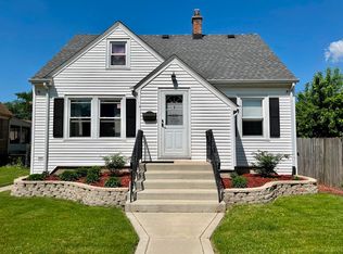 9308 S Trumbull Ave, Evergreen Park, IL 60805