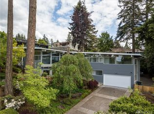 9645 NE 32nd St, Clyde Hill, WA 98004
