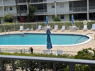 541 Blue Heron Dr APT 215, Hallandale Beach, FL 33009