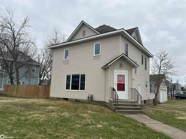 912 W Church St, Marshalltown, IA 50158