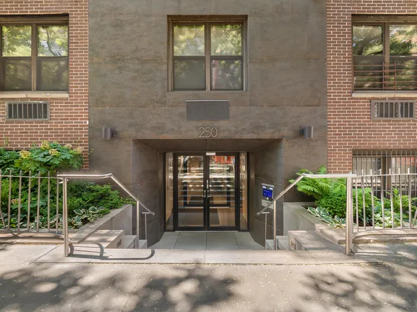 250 West 16th Street image 9 of 10