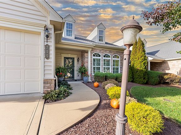 2nd image of 755 Marigold Ct