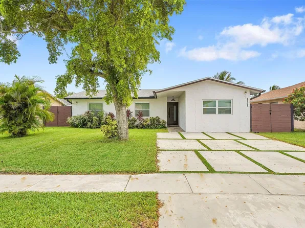 7506 SW 7th Ct, North Lauderdale, FL 33068
