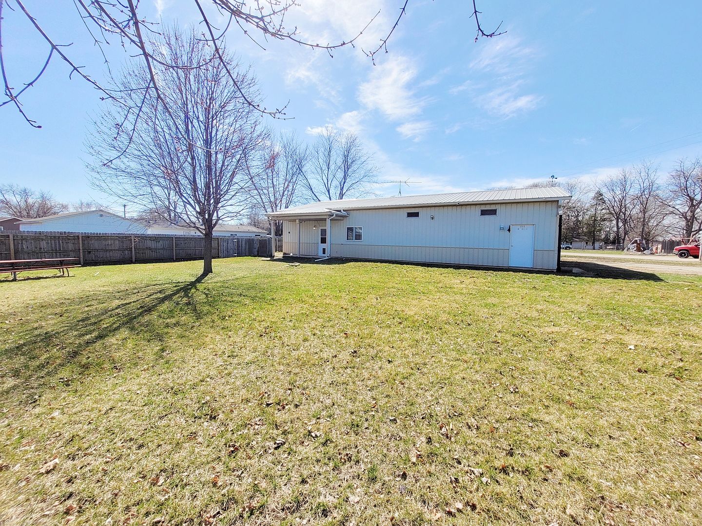 221 9th Ave E, Lyndon, IL 61261 Zillow