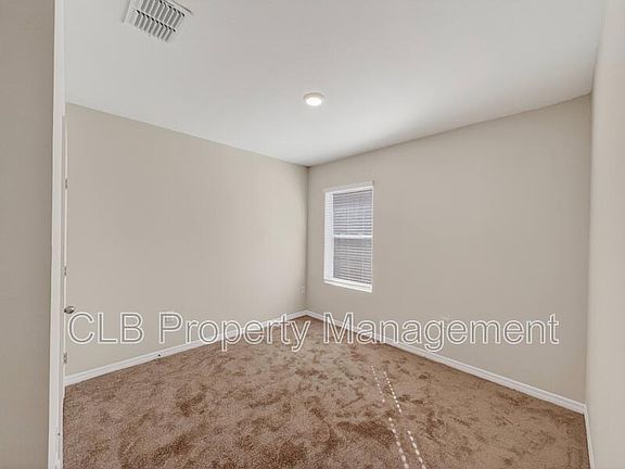4th image of 118 Birch Tree Pl