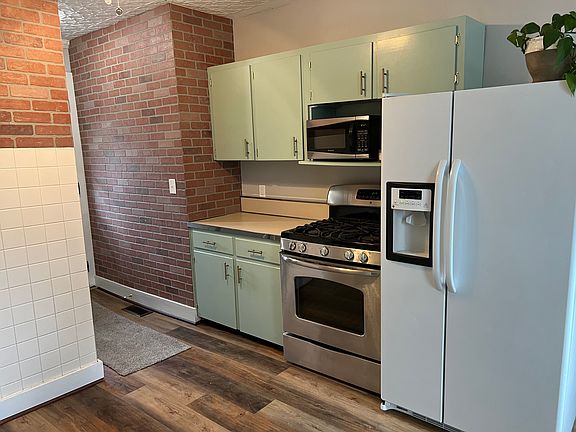 5th image of 518 N Perry St