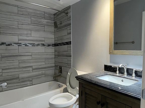 4th image of 10927 S Keating Ave #3S
