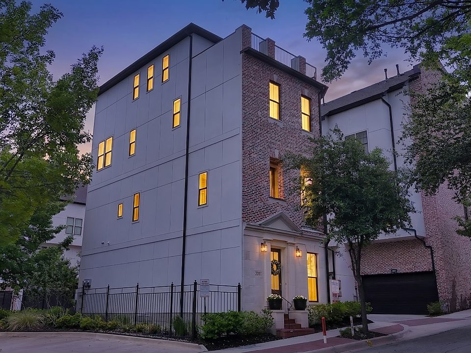 1st image of 406 Mills St