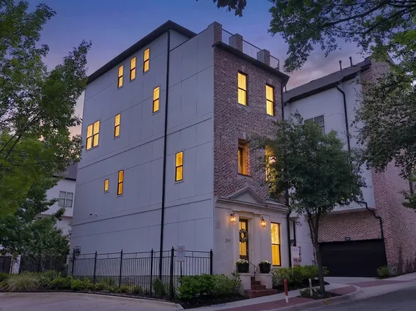 406 Mills St, Fort Worth, TX 76102