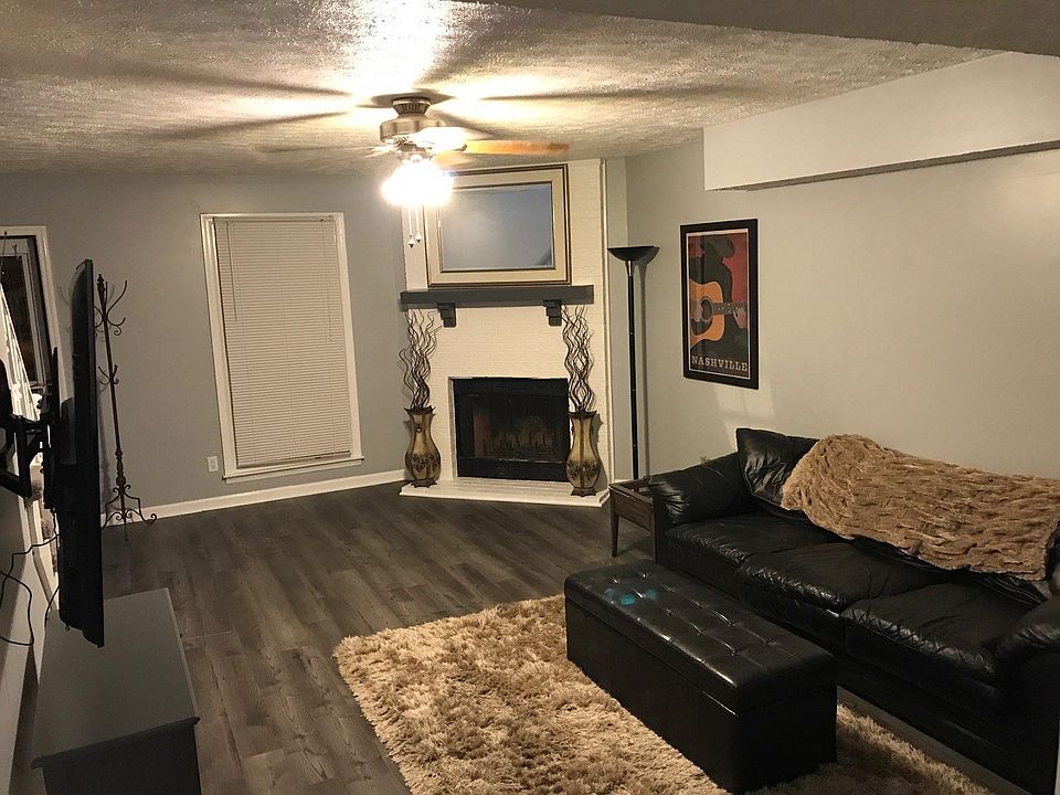 1st image of 210 Hickory Hill Ct