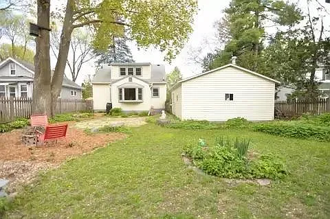 4233 Beverly Rd — Photo 16
