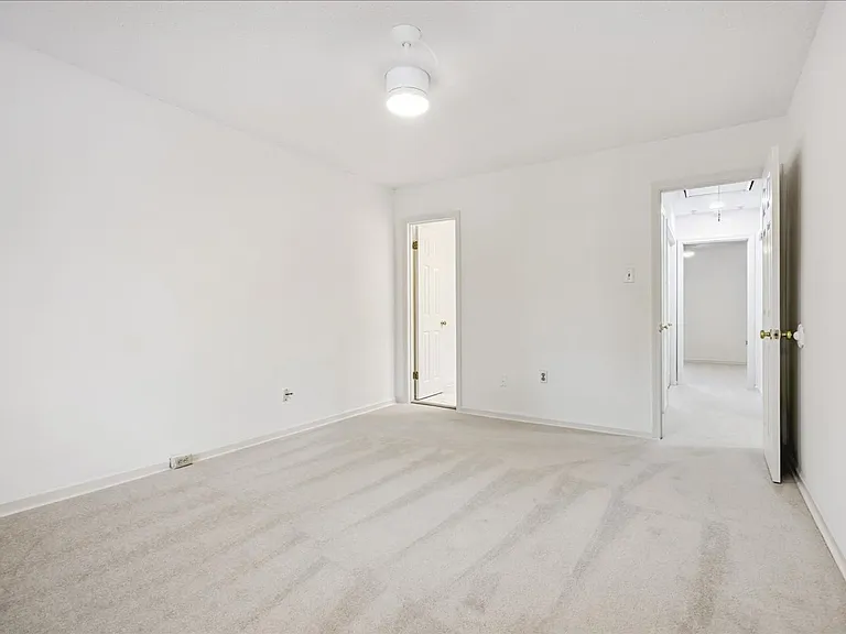 1694 Belvedere Ct — Photo 18