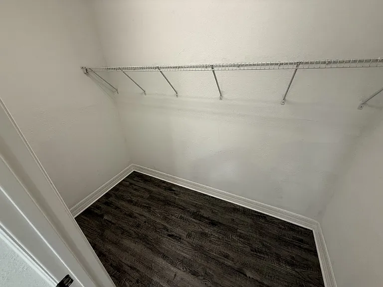 920 Tennis Way — Photo 8