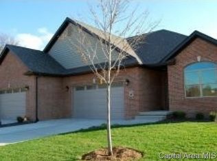 2212 B Charlack, Springfield, IL 62704