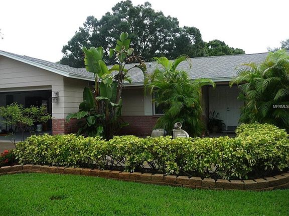 3rd image of 1674 Monterey Dr