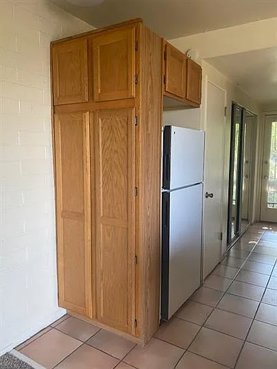 599 N Darwin St — Photo 5