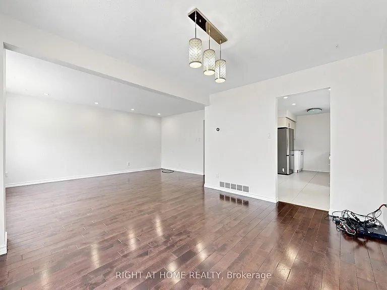 148 Sexton Cres #MAIN — Photo 10