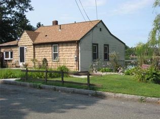 128 Pine Grove St, Springfield, MA 01119