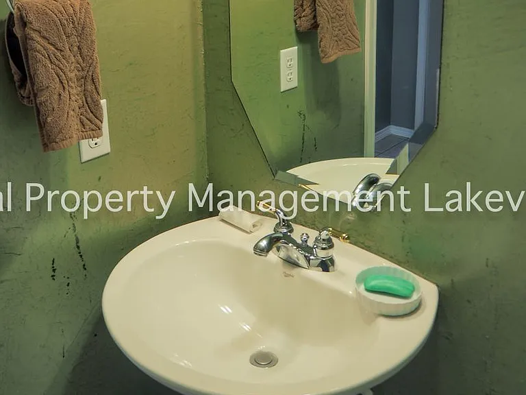 7500 Waterside Pl — Photo 17