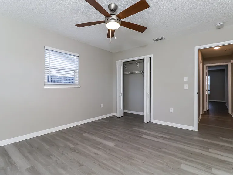 12909 Walnut Tree Ln — Photo 13