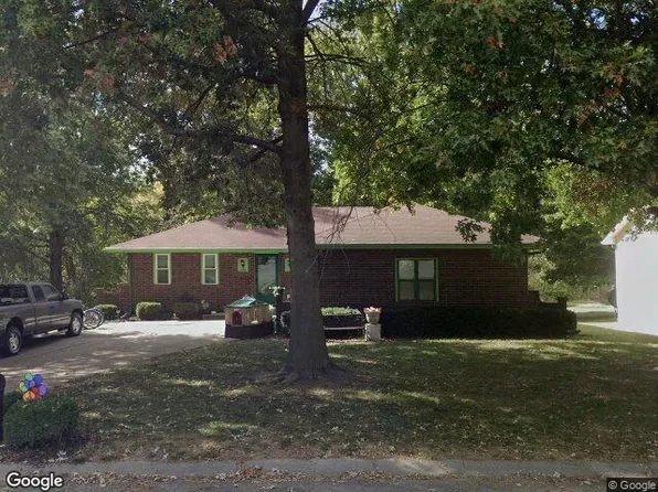 409 S Jennings St, Odessa, MO 64076