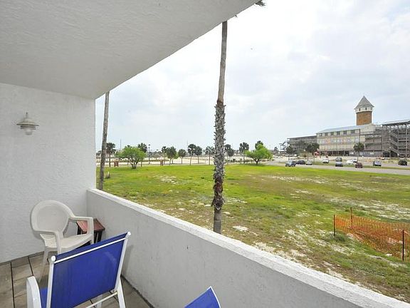 5th image of 14401 Commodores Dr Unit 104