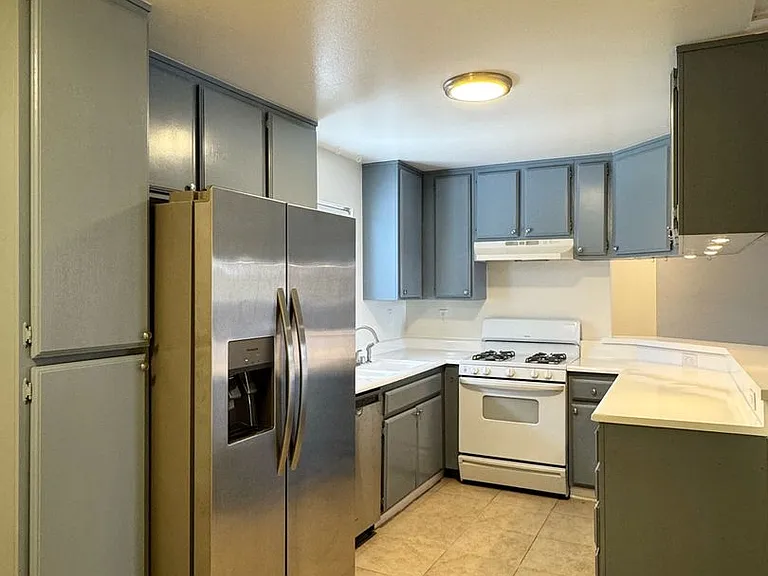 1200 Gaviota Ave #108 — Photo 4
