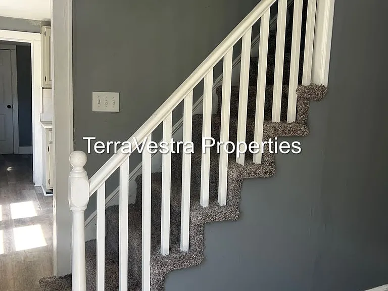 138 Denny Ave — Photo 5