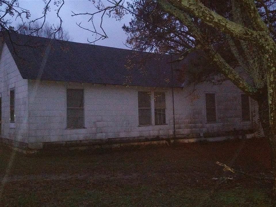 2nd image of 1105 County Line Rd