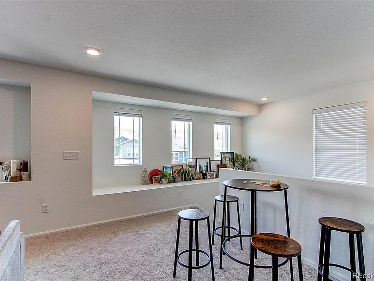 564 Felicity Loop — Photo 26