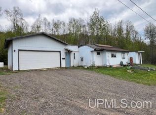 215 Stone St, Ishpeming, MI 49849