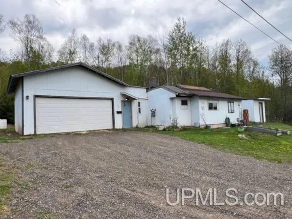 215 Stone St, Ishpeming, MI 49849