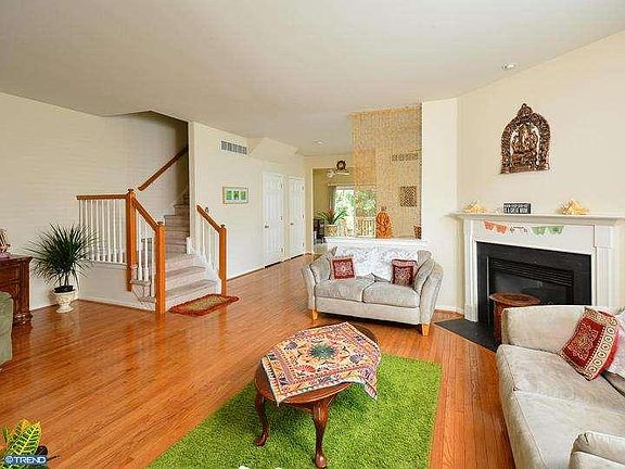 5th image of 50 Steeplechase Cir
