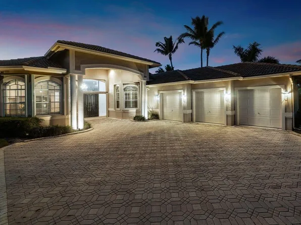 8227 Lakeview Drive, West Palm Beach, FL 33412