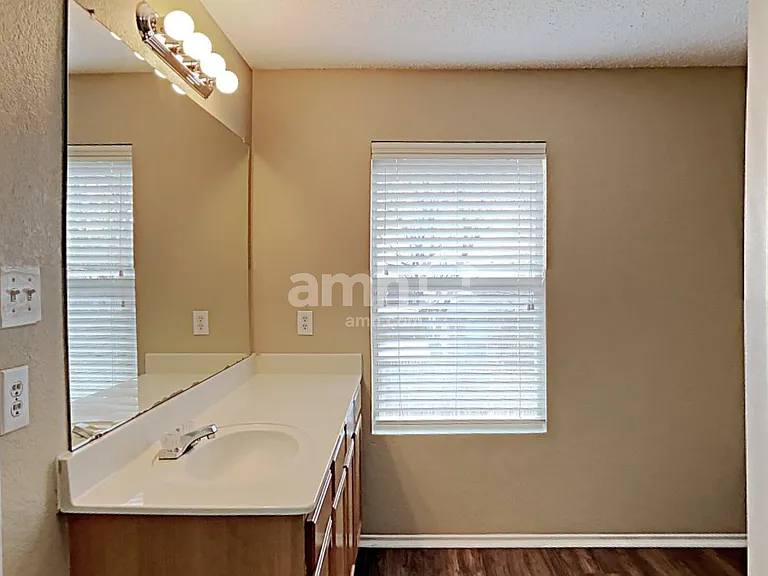 628 Condor Trl — Photo 13