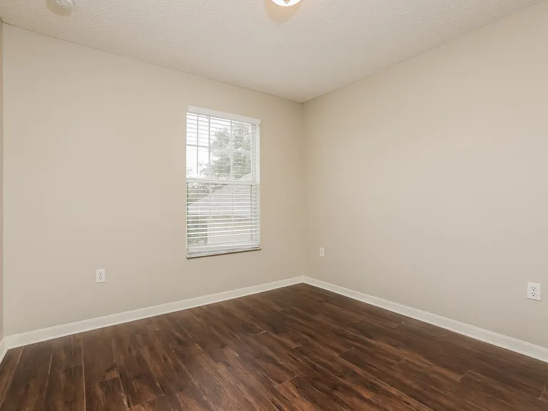 233 Bluff Pass Dr — Photo 14