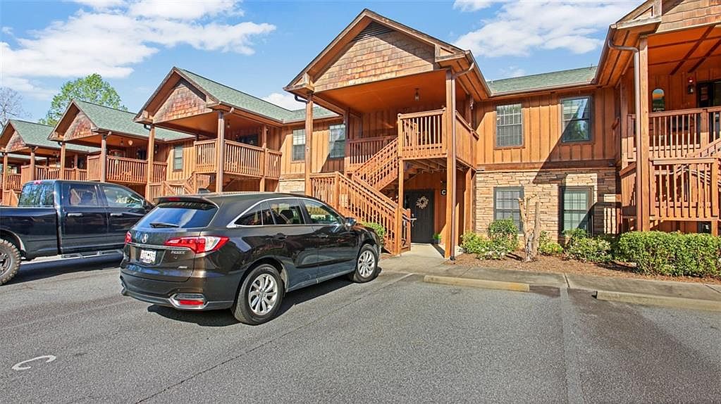 312 Kill Devil Hill Drive Lake Keowee CONDO K, Six Mile, SC 29682 MLS