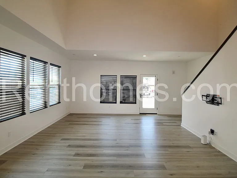 1710 Discovery Falls Dr #101 — Photo 11