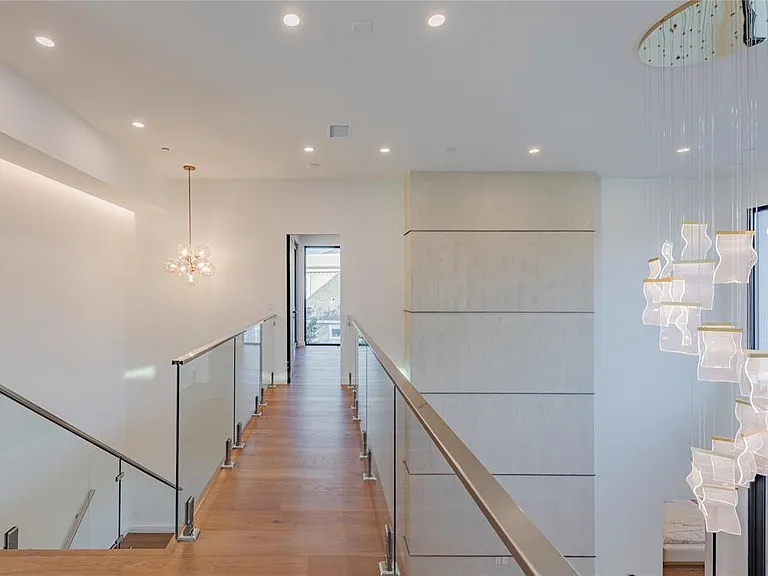 614 Robin Dale Dr — Photo 23