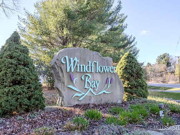 2nd image of 6833 Windwater Ct