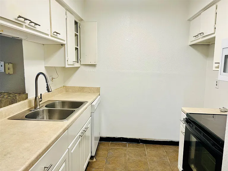 2800 Jeanetta St #1702 — Photo 5