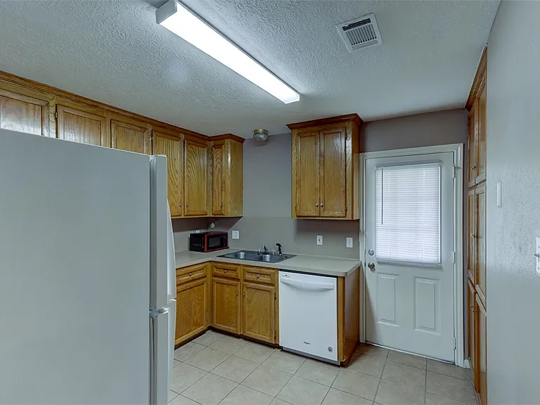 902 Kalanchoe Ct #A-B — Photo 6