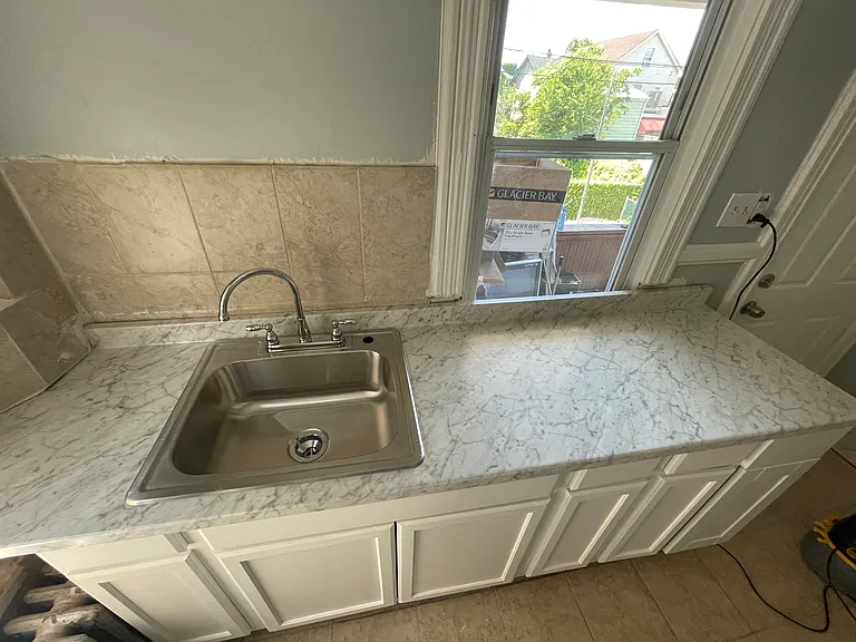 642 Marshall St #2 — Photo 9